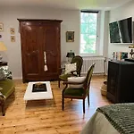 De Charme Avec Jardin Paisible A - Fr-1-489-583 *