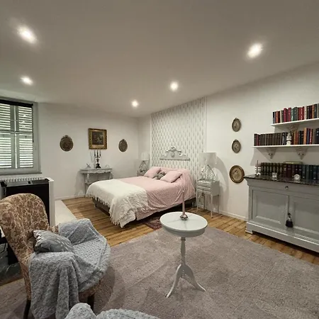 De Charme Avec Jardin Paisible A - Fr-1-489-583 Souvigny