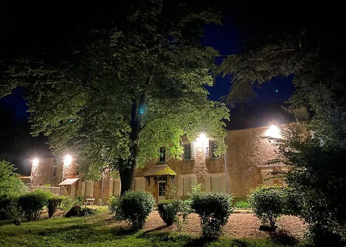 Casa de Férias De Charme Avec Jardin Paisible à - Fr-1-489-583 *