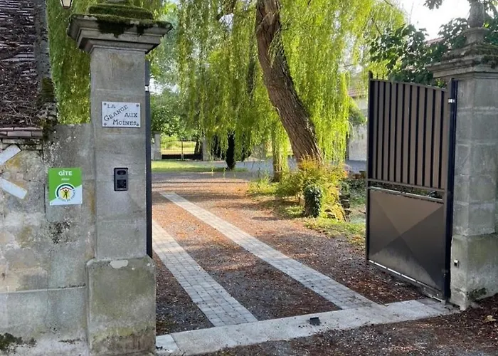 De Charme Avec Jardin Paisible à - Fr-1-489-583 *